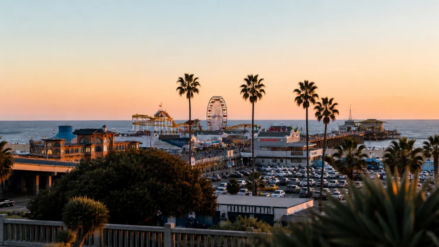 SANTA MONICA